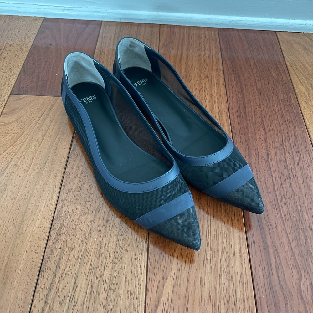 Authentic Fendi Zucca Mesh Colibrì Leather-Trimmed Flats Navy 39.5